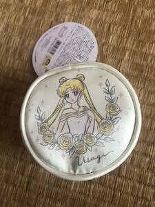 3COINS スリーコインズ　美少女戦士セーラームーンCosmos スリコ　ジュエリーポーチ　月野うさぎ