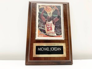 マイケルジョーダン NBA ブルズ BULLS TOPPS カード コレクション 木製盾 飾り バスケットボール バスケ レア