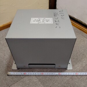 鎌田信号機　変圧器　WB-3000A 中古品　使用小　200v-220v→100v-110v 福巻　