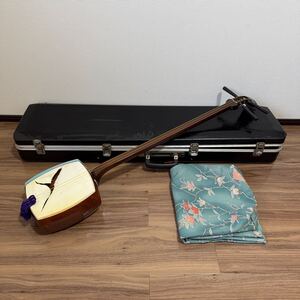 三味線 正寸 中棹 現状品 和楽器 弦楽器 ハードケース 布ケース付き 同梱可能 直接取引可能 パーツ取り 丸打胴　A01