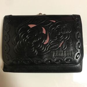 ANNA SUI 二つ折り財布　ブラック　レザー　花柄　アナスイ　レディース　ブランド　がま口　二つ折り　財布