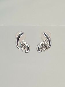 ☆k18wg★天然ダイヤ0.20ct☆ピアス☆54