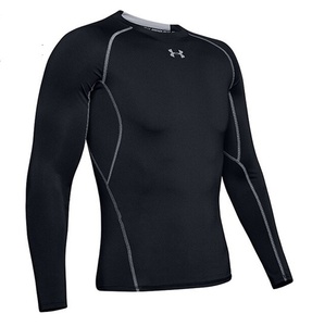 新品 アンダーアーマー 長袖 シャツ XL ２L LL 黒 ブラック UNDER ARMOUR インナー 1358549 コンプレッション ヒートギア 即決