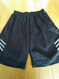 ・即決　中古　ハーフパンツ（M)