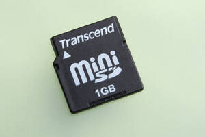 1GB miniSDカード Transcend