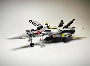 ハセガワ　超時空要塞マクロス 1/48 VF-1S 組立塗装済完成品