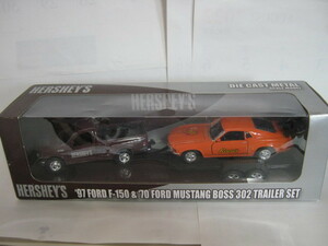 Welly Die Cast Toy Cars Hersheys Reeses Ford F-150 Mustang Gt Boss 302　トレーラー　セット