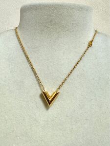 【質屋 尾張屋商店 東京】 ☆洗浄済☆ LV M00857 ネックレス・エッシェンシャル V メンズ レディース アクセサリー 金色