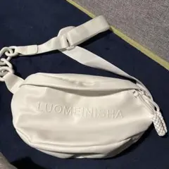 LUOMEINISHA ホワイト ボディバッグ