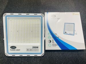 【送料無料・30日間保証付き 】極薄型 LED投光器 200W 2個セット 広角120° 昼光色6000K 22000LM IP67 作業灯 駐車場灯 防水 屋外