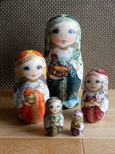 ★スヴェトラーナ・ニコラエヴァ　マトリョーシカ　～ Colors ～　作家もの　matryoshka nesting dolls