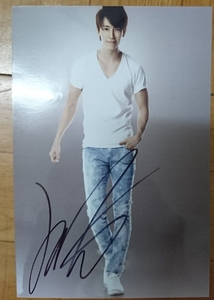 Super Junior ドンへ 直筆サイン入りの写真 C