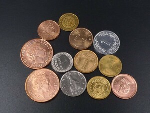 世界貨幣12枚 硬貨 台湾 ロシア ユーゴスラビア チュニジア 東ティモール ジンバブエ ペルー バルバドス ジャージー カナダ など コイン