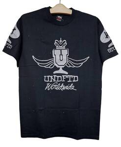 超激レア希少！新品タグ付き！STUSSY ステューシー×UNDEFEATED コラボレーション限定WネームTシャツ M ブラック/デッドストック入手困難