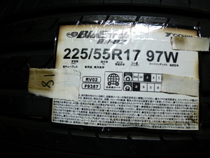 【31】4本セット！新品格安 　225/55R17　ヨコハマタイヤ 　RV02　　2018年製造４本セット!