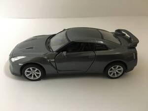 日産　GT-R　R35　グレー　Kinsmart　キンスマート社製　 1/36 ミニカー