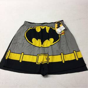 送料無料★新品タグ付き★BATMAN★バットマン★メンズパンツ★ショートパンツ★Sサイズ★マント取り外し可能#20501sj21