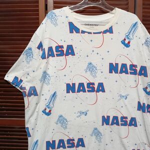 1スタ 再落無し AIIA 白 総柄 Tシャツ NASA ナサ 宇宙 ロゴ 90s 00s ビンテージ アメリカ 古着 ベール 卸 仕入れ