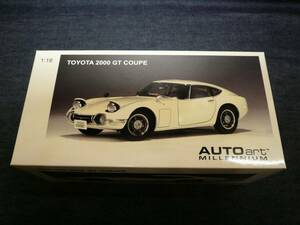 AUTOart オートアート　1/18　トヨタ 2000GT　クーペ　初期生産分　少し難あり