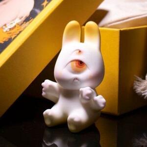 RAABBIT 兔兔子 by ABAO X Unbox Industries 