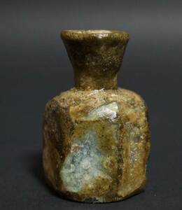 【閑】古代ローマングラス 面取造形銀化瓶 六角ボトル 美しい色 高さ4cm☆時代物☆☆6D0213