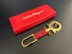 Salvatore Ferragamo サルヴァトーレ フェラガモ キーリング ガンチーニ チャーム キーホルダー レッド×ゴールド レザー