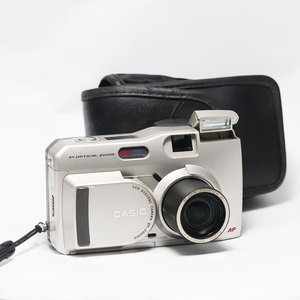 カシオ CASIO QV-2000UX コンパクトデジタルカメラ オールドデジカメ 