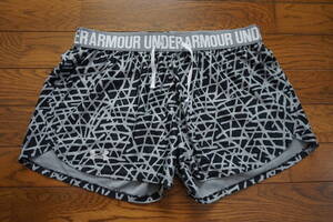 ◇　UNDER ARMOUR　アンダーアーマー　◇　フィットネス　トレーニング　ショートパンツ　◇　size MD