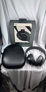  超美品　BOSE NOISE CANCELLING HEADPHONES 700 (ブラック)