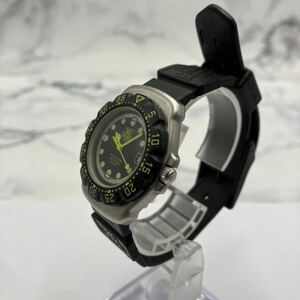 ●【売り切り】TAG HEUER タグホイヤー プロフェッショナル200METERS 376.513 デイト クォーツ ラバーバンド 黒文字盤 稼働品 