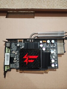 　FATAL1TY 仕様 XFX GeForce 7600 GT 650M 256MB DVI *2/TV-out PCI Express x16 PV-T73G-U1D4 グラフィックボード ビデオカード 