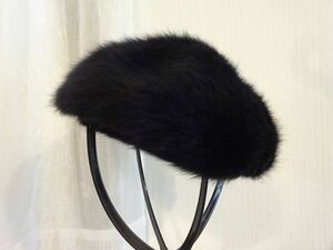 □ リボーンカンパ二ー □ レディース・ガールズ　黒色帽子　ベレー帽　フカフカ ハット　サイズ５７・５cm　キャップ　帽子