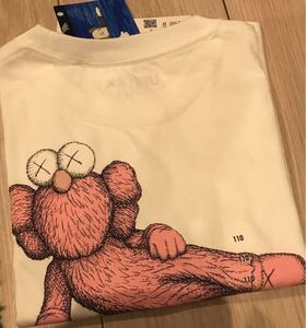 【送料無料・匿名配送】ユニクロ　KIDS カウズ UT グラフィックTシャツ（半袖）　110