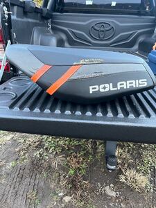 中古品　スノーモービル　2017年モデル　Polaris ポラリス　AXYS シート　