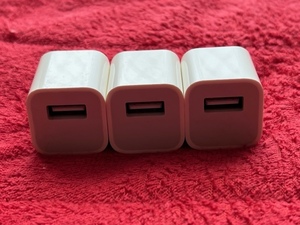 Apple iPhone付属品　 純正　USB充電器　３ヶ　まとめて　　USED