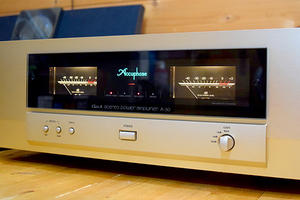 ★保証付・美品★Accuphase A-30 シリアル連番その２ 純A級ステレオパワーアンプ