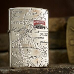 【 特別出品 】1円スタート 未使用 2001年 MarlboroAdventureWest Zippoマールボロ ジッポーMapCompass SilverPlate キーホルダー付き