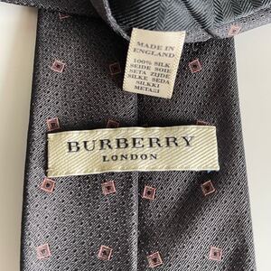 BURBERRY LONDON (バーバリーロンドン)黒赤茶マイクロスクエアドットホースロゴネクタイ