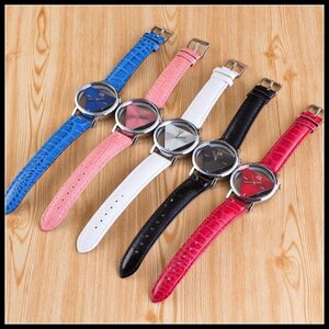【 送料当社負担 】腕時計 アナログ クォーツ時計 ユニセックス ブレスレット シンプル 紳士　　高級腕時計　風格　M009B【 ピンク 】