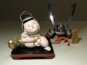 古い御所人形◆岡本玉水◆ミニ兜付き 伝統工芸 桐塑 雛人形 五月人形 五節句 室礼 五月飾り 刀剣 鎧