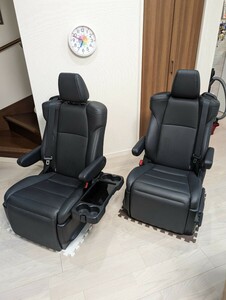 希少　30　ヴェルファイア　アルファード　後期 　G キャプテン セカンドシート 左右 レザー　引き取り限定　ハイエース　移植 　2列目