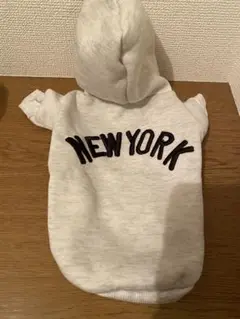 NEW YORK フード付き犬服