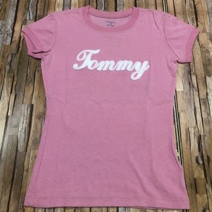 即決・クリックポスト発送・TOMMY JEANS・トミージーンズのロゴワッペンＴシャツ・ＸＳ