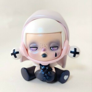 ☆希少!海外製 ポップマート POPMART SKULLPANDA ANCIENT CASTLEシリーズ「Nurse」彩色済 完成品 フィギュア 模型 アートトイ TOY 人形