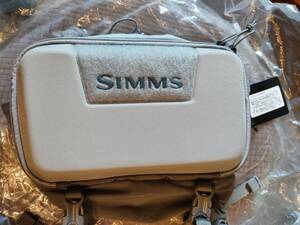 SIMMS　フライウエイト　ラージポッド　（色）シンダー　新品タグ付き未使用