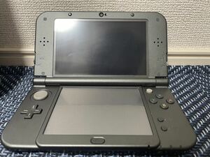 New ニンテンドー3DSLLメタリックブラック　充電器付き　保護ケース付き