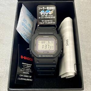 美品 国内正規品 タグ付き CASIO G-SHOCK GW-5000U-1JF 電波ソーラー メタルケース スクリューバック スーパーイルミネーター