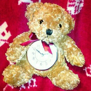 レア 新品 可愛い テディベア 時計 くま クマ 熊 ぬいぐるみ 置時計 ギフト 誕生日 プレゼント かわいい ギフト レア 人形 ホワイトデー