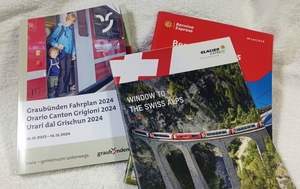 レーティッシュ鉄道などスイス・グラウビュンデン州時刻表全348ページ2024年12月まで有効　氷河特急・ベルニナ特急パンフのおまけ付