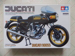 DUCATI 900SS (TAMIYA 1/12 SCALE MOTORCYCLE SERIES NO.25 )